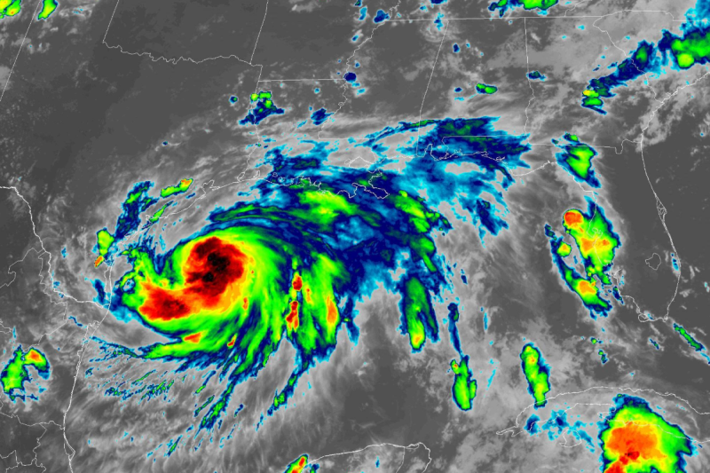 Two Hurricanes Could Make Landfall This Weekend: One In Texas, The Other In Hawaii